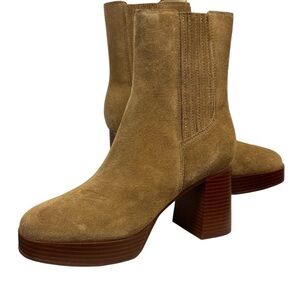 Nine West Women's Eds Ankle Boot, Suede, size 6.5 , Tan color Very NWOT